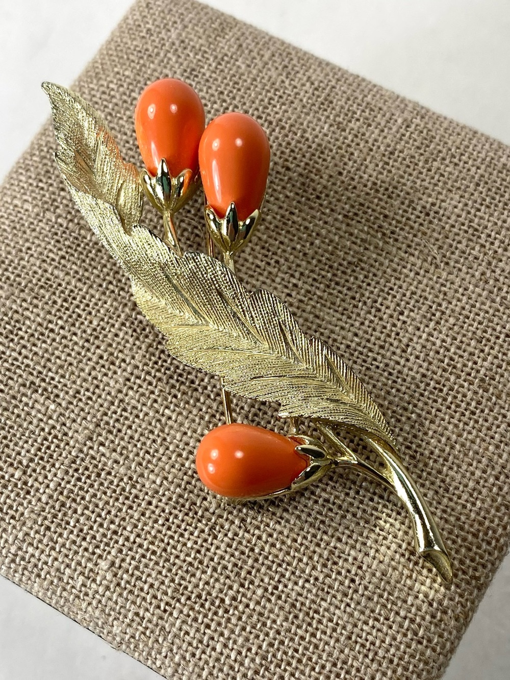 Vintage Sarah Coventry "Bittersweet" Brooch Pin Gold-tone Leaf Orange Bud